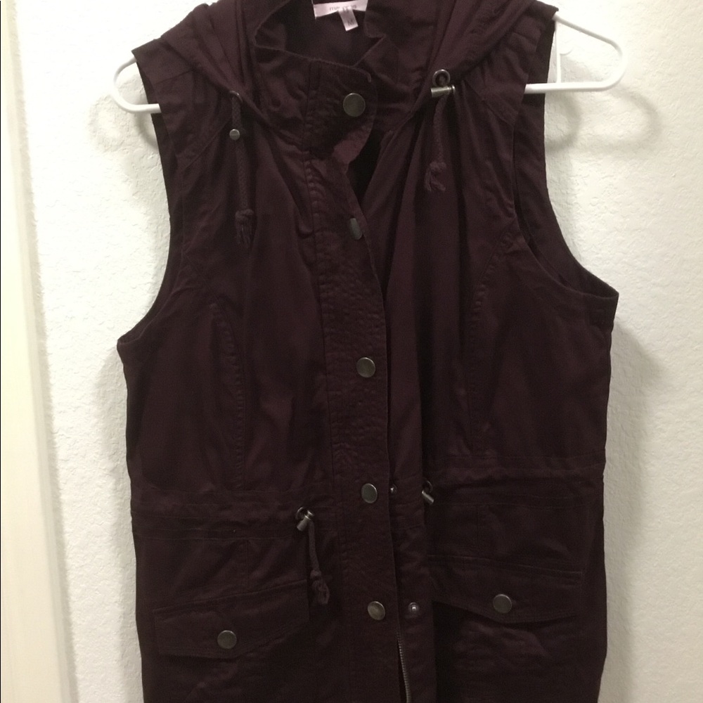 Maurice’s vest,M